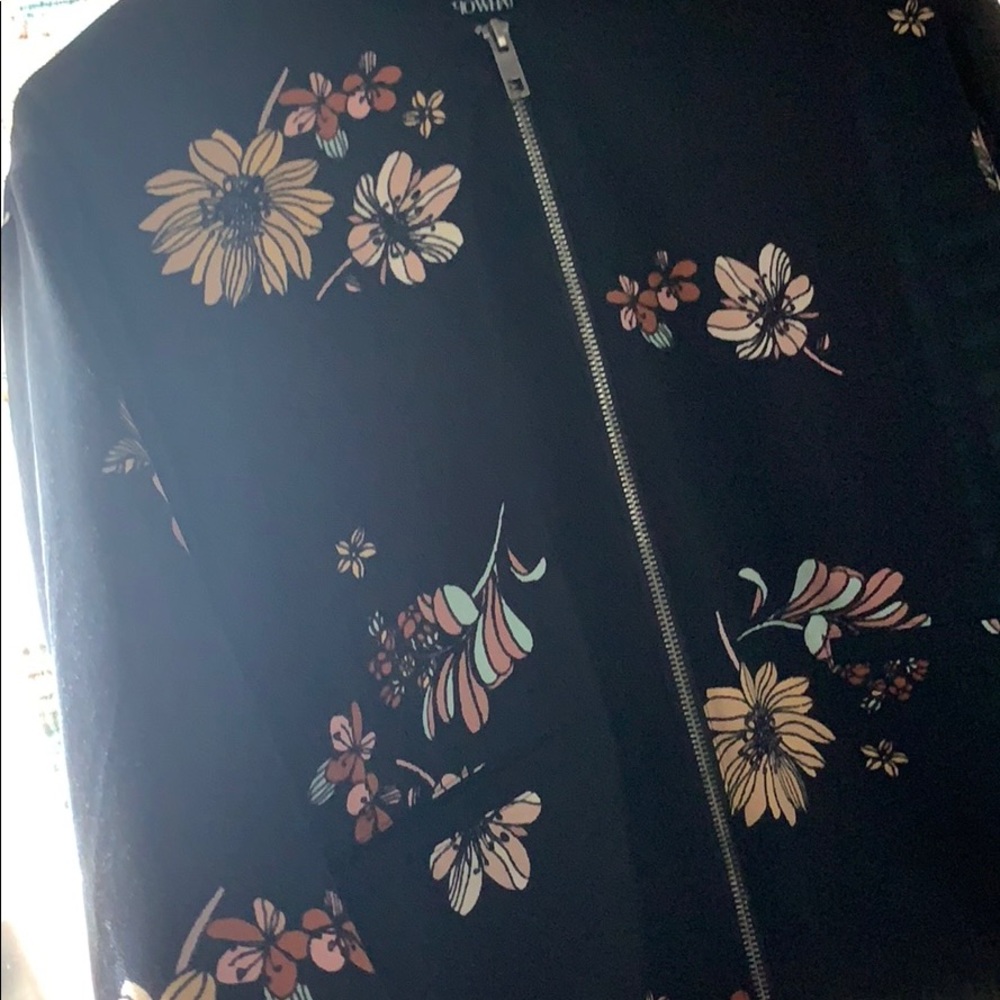 Jacket - Picture 2 of 4